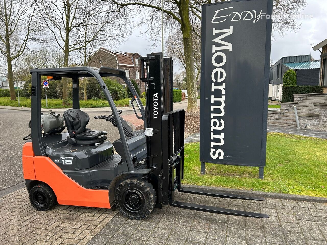 Toyota 02-8FGF18  gas forklift