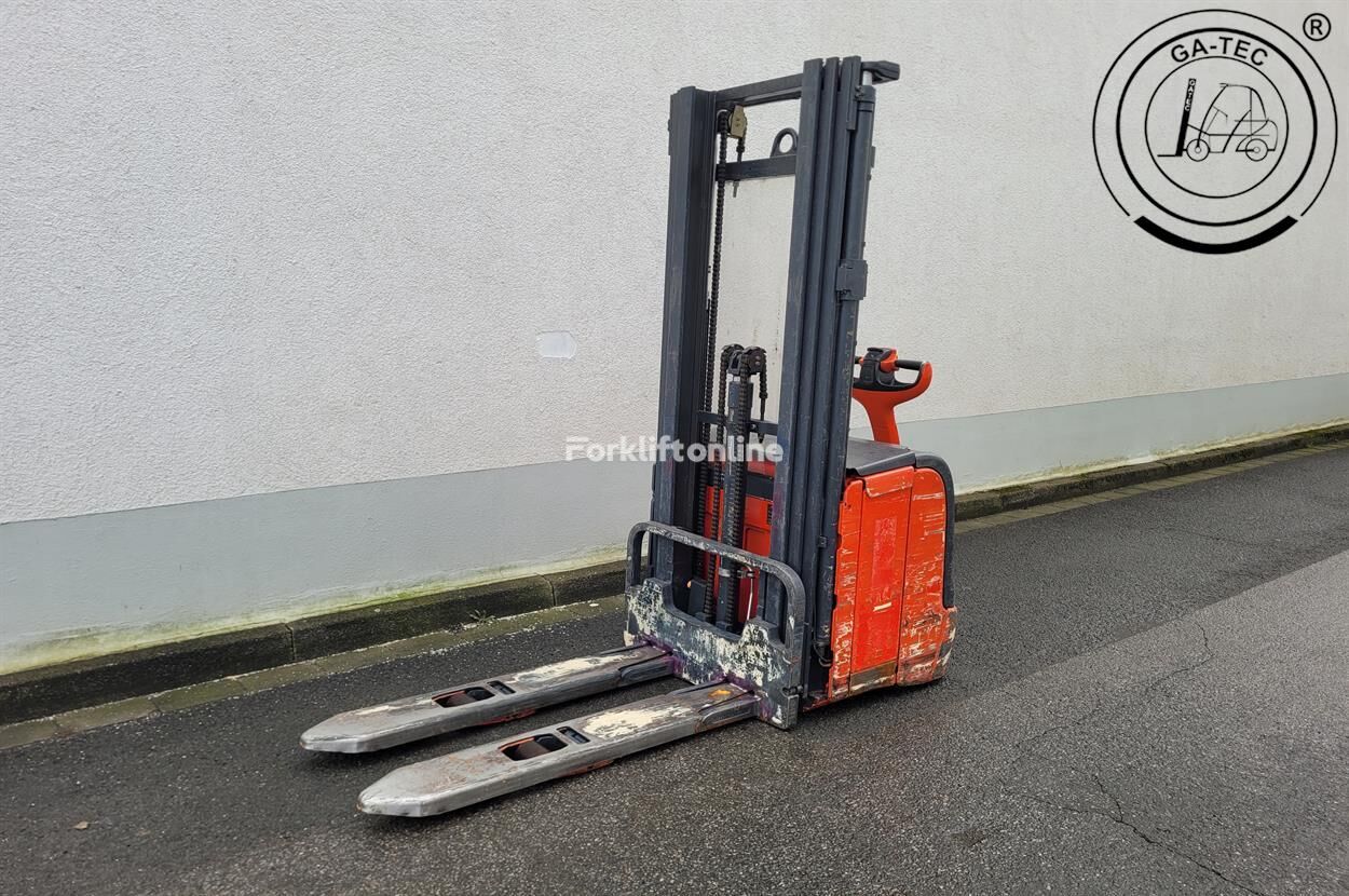 Linde L14i pallet stacker