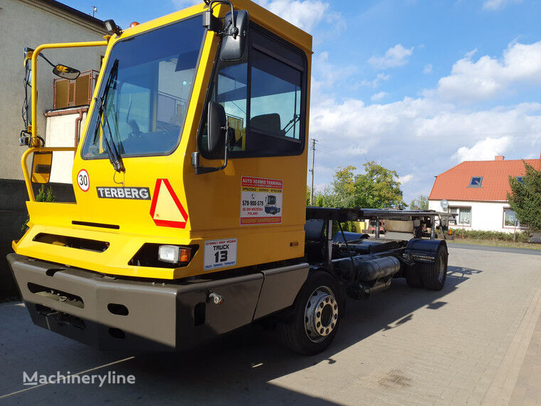 Terberg BC182 terminal tractor