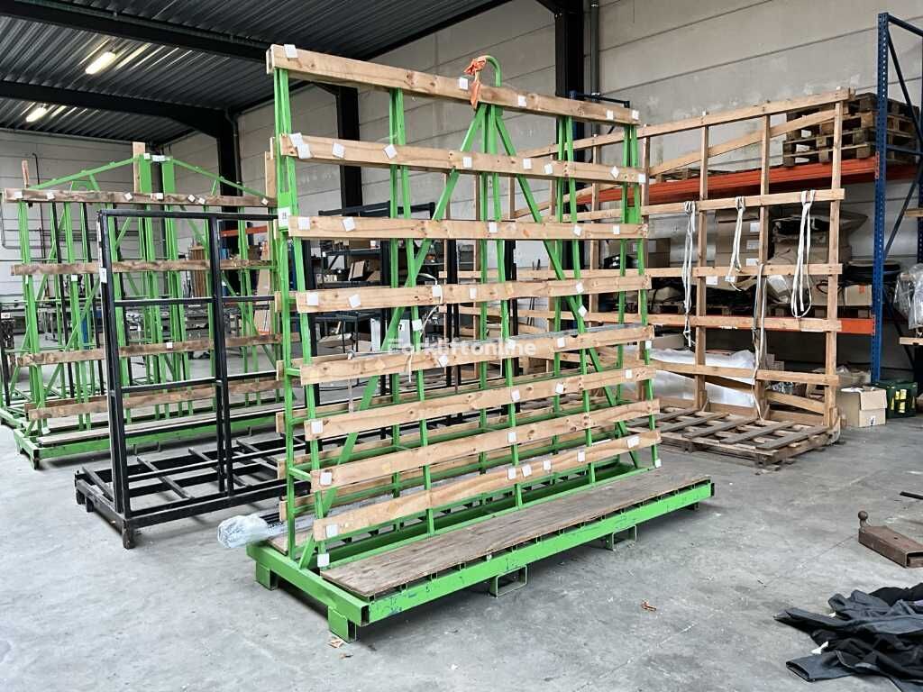 Double-sided metal glass/plate trestle warehouse shelving